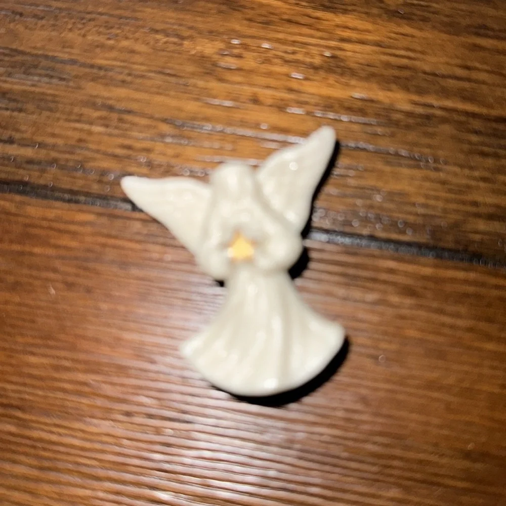 Vintage Lenox Bisque Porcelain Angel with Golden Star Brooch - Picture 2 of 3